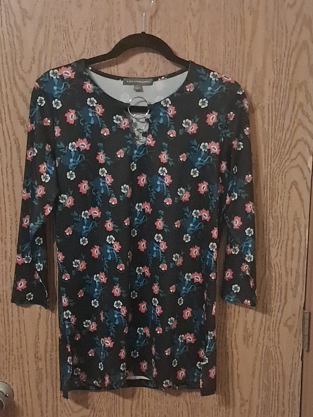 Kate & Mallory Black Floral Ring-Detail Tunic S